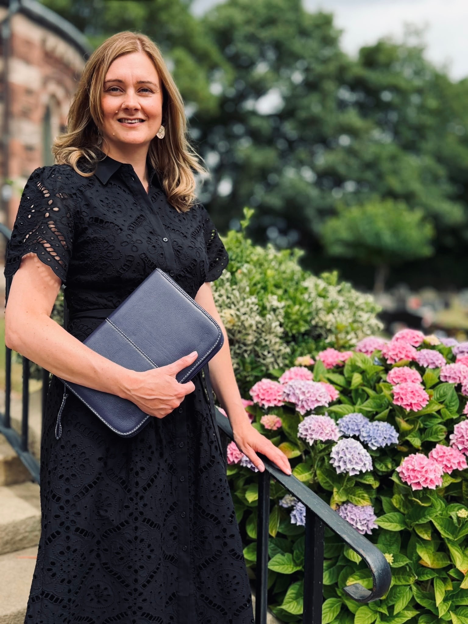 Jennifer Robinson, independent funeral celebrant